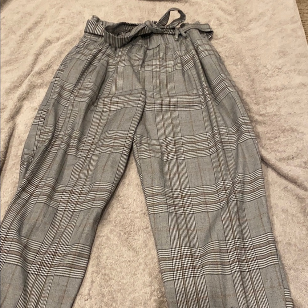 Plaid grey trousers